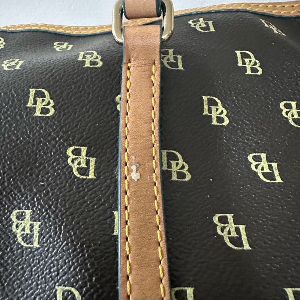 Dooney & Bourke Black And Tan Barrel Bag - image 3